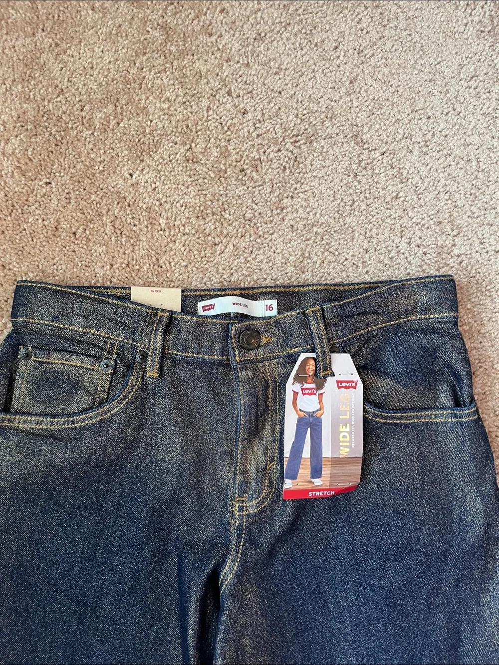 NWT Levi’s Girls Wide Leg Gold Foil Jeans - Picture 3 of 11